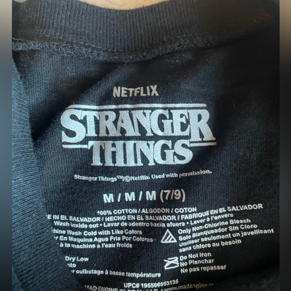 Stranger things t-shirt - Picture 2 of 2